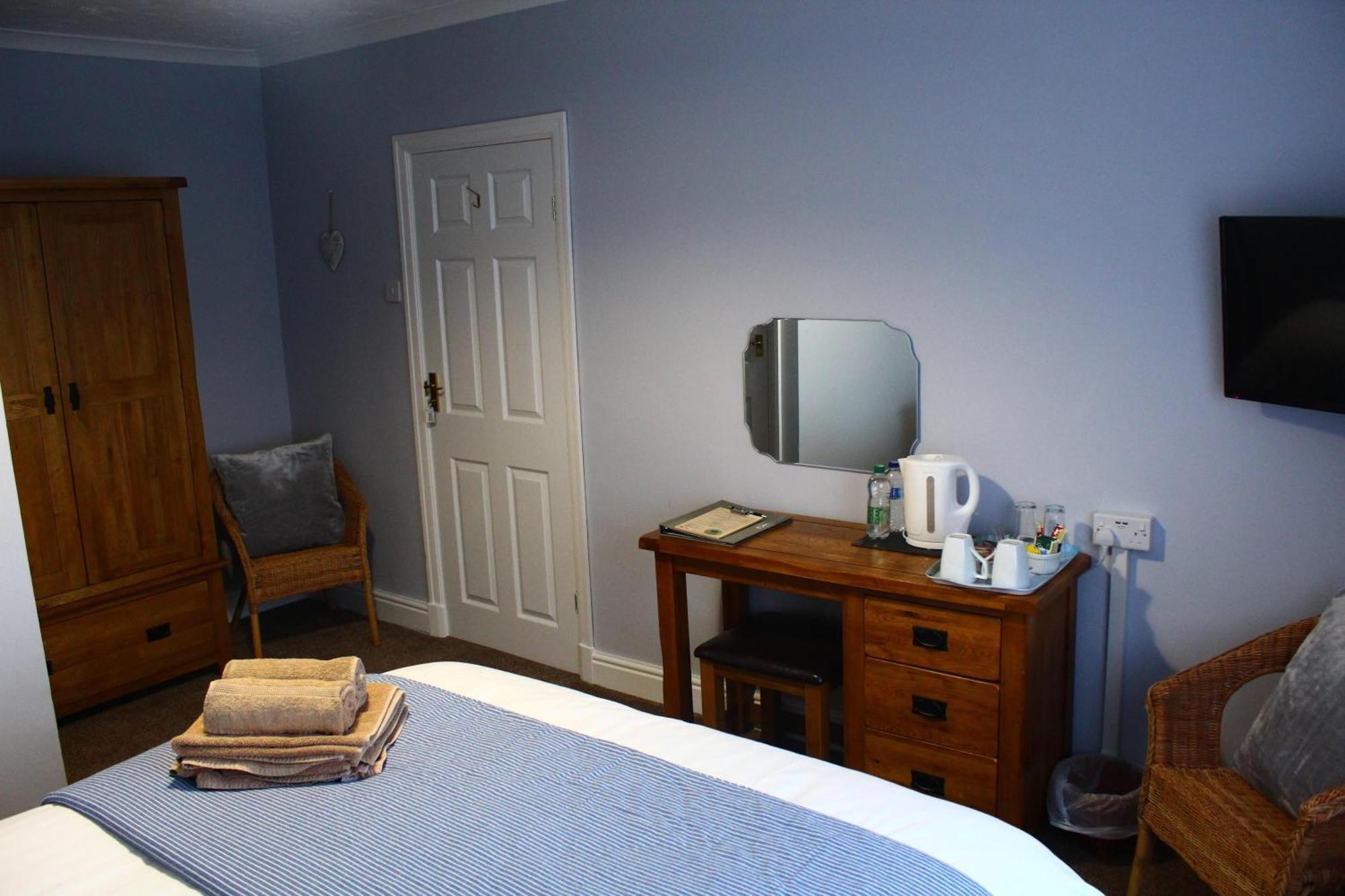 Pinewood B&B Saundersfoot Bagian luar foto